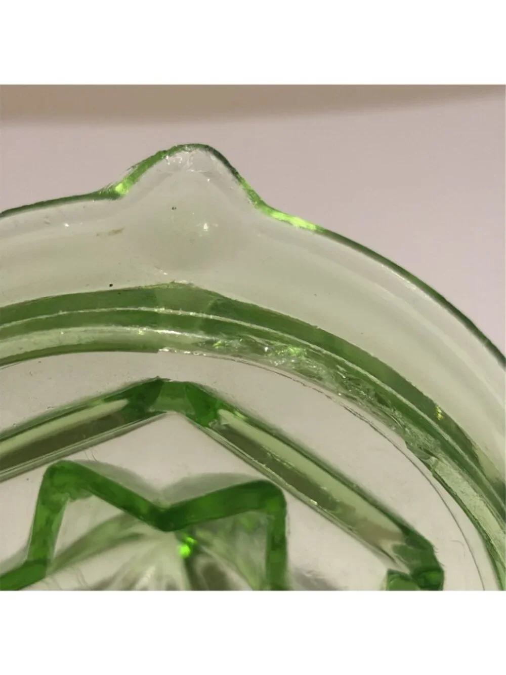 Vtg. Green Depression Glass Reamer Uranium Vaseline Citrus Squeezer Lemon Juicer